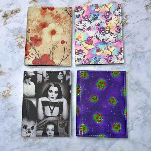 Memo pad holder